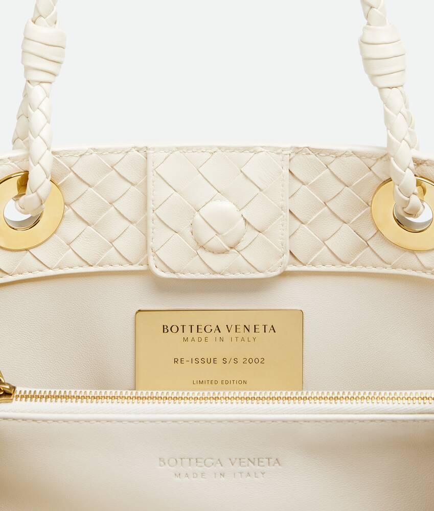 Women's Basket in Sea salt Product Image