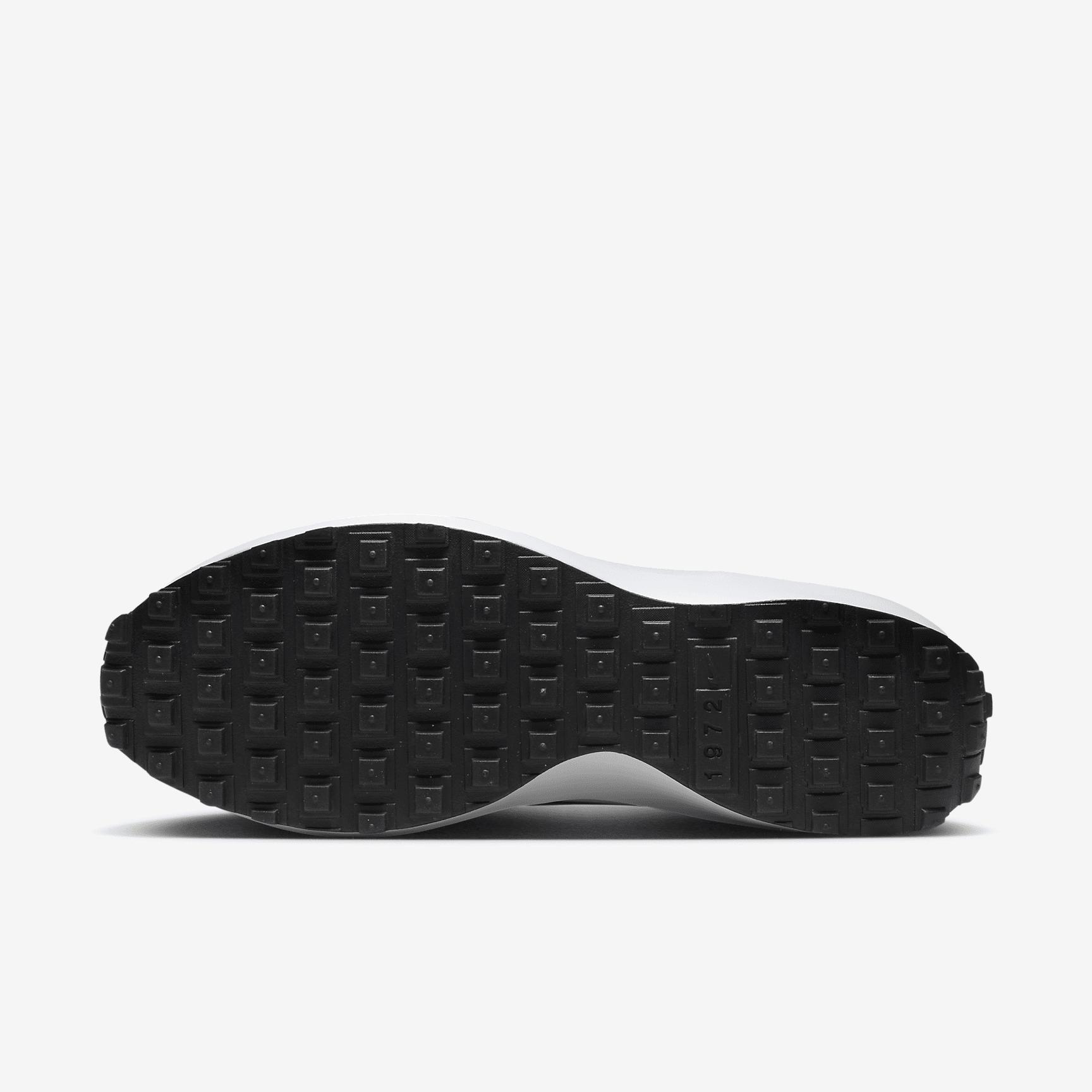 Nike Men's Waffle Nav Shoes Product Image