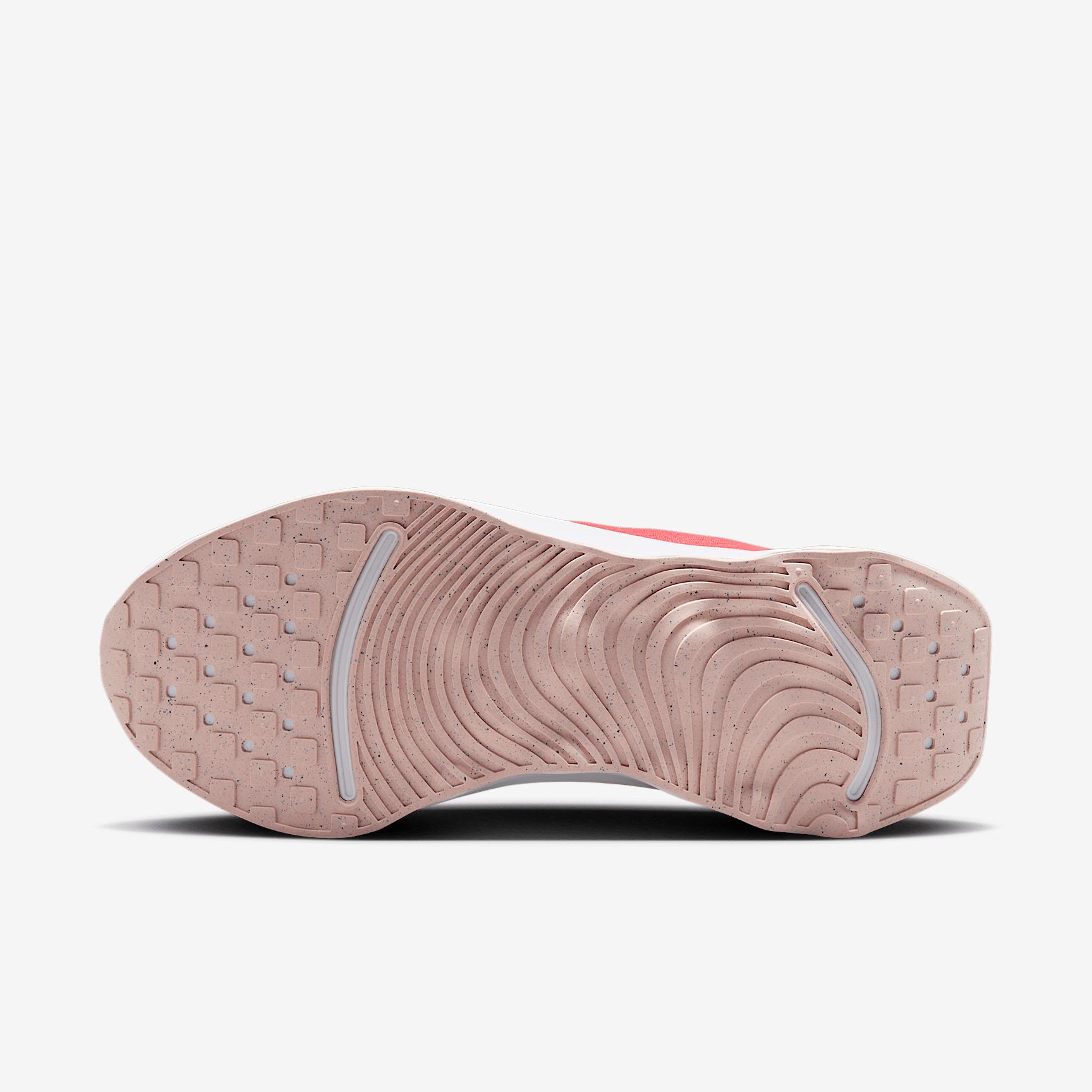 Nike Women's Motiva Walking Shoes Product Image
