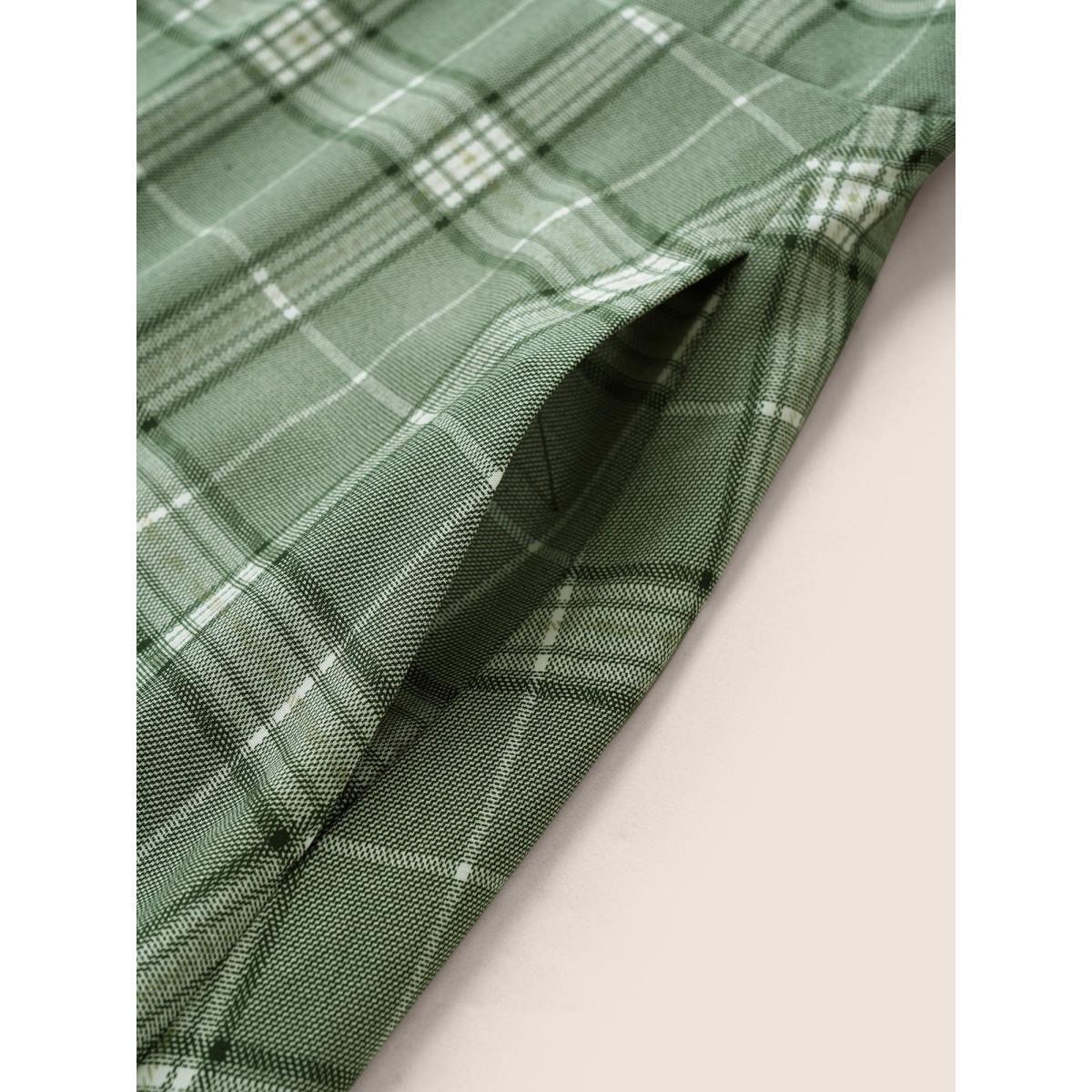 Plus Size Plaid Surplice Neck Pocket Curved Hem Dress Green Women Casual Non Overlap Collar Short sleeve Curvy Midi Dress BloomChic 26/4X Product Image