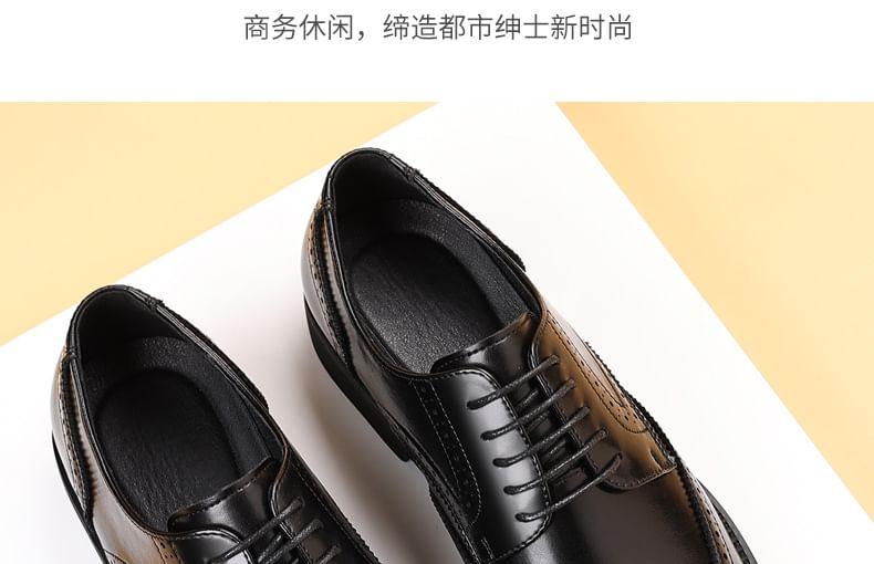 Lace-Up Wingtip Brogue Derby Shoes Product Image