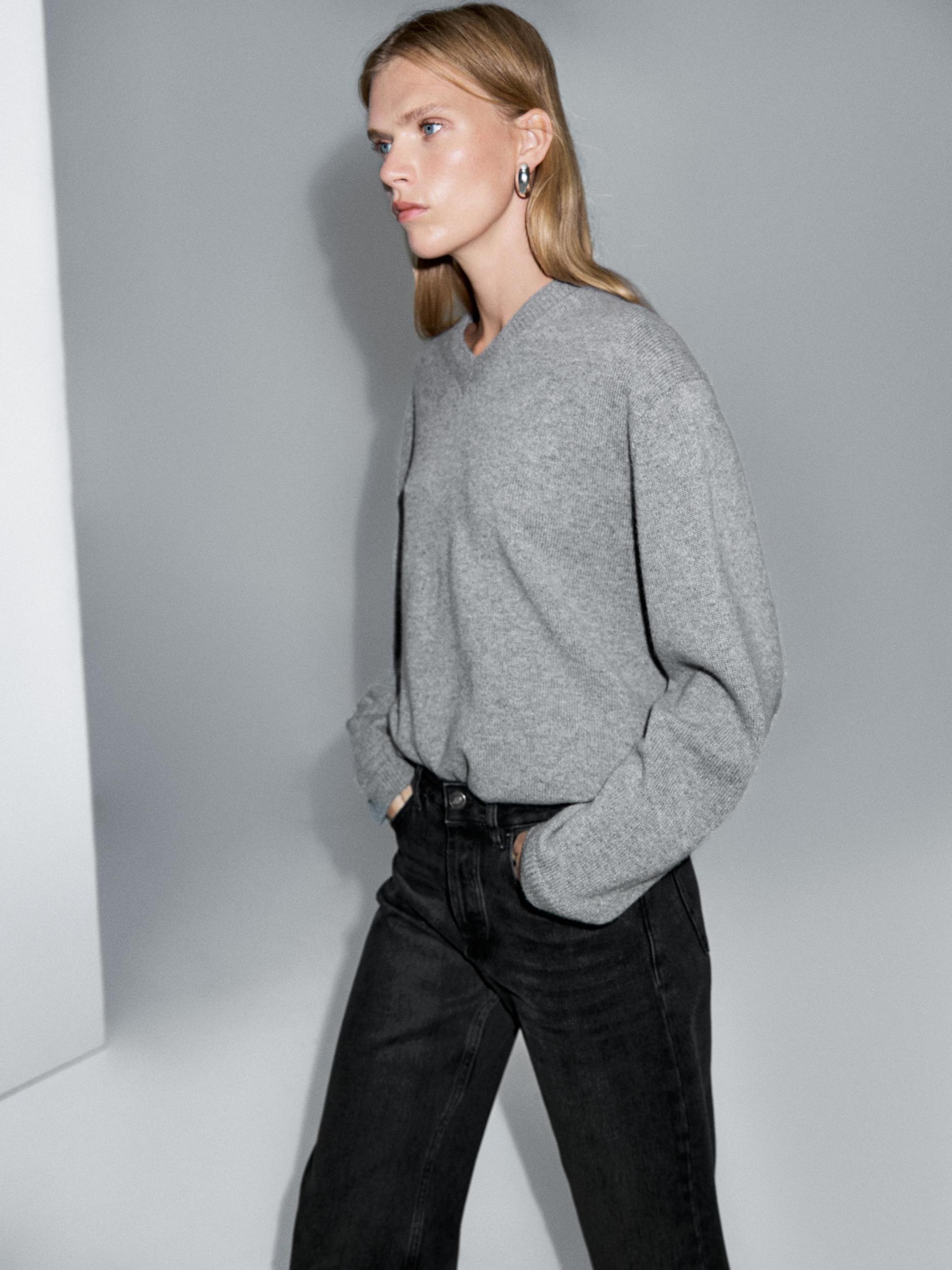 Mid-rise wide-leg jeans Product Image