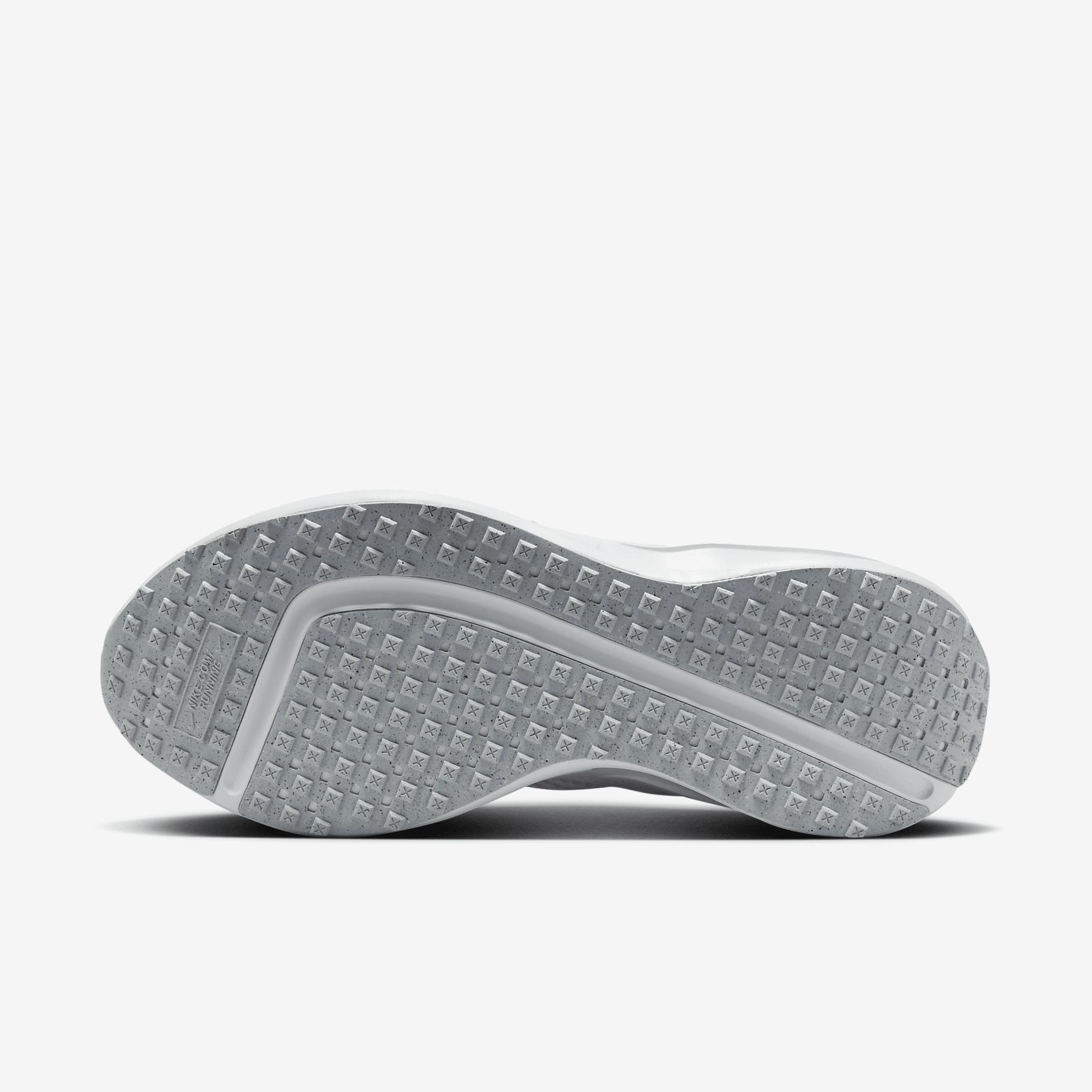 Nike Men's Interact Run Road Running Shoes Product Image