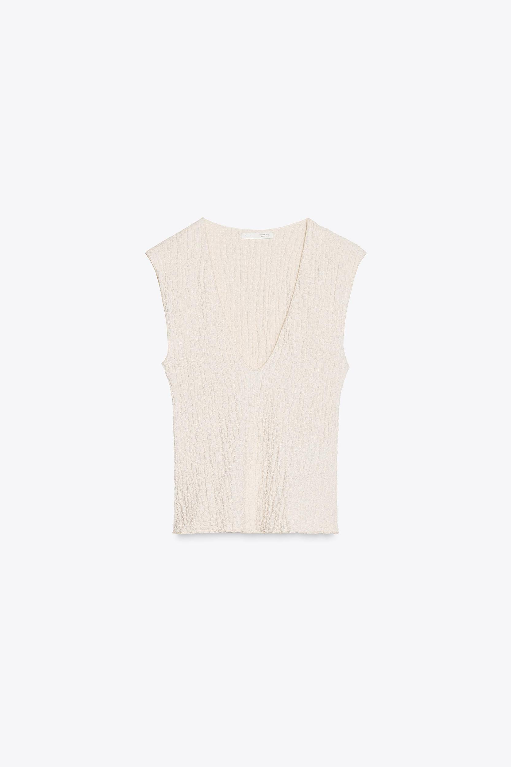 TEXTURED V-NECK TOP Product Image