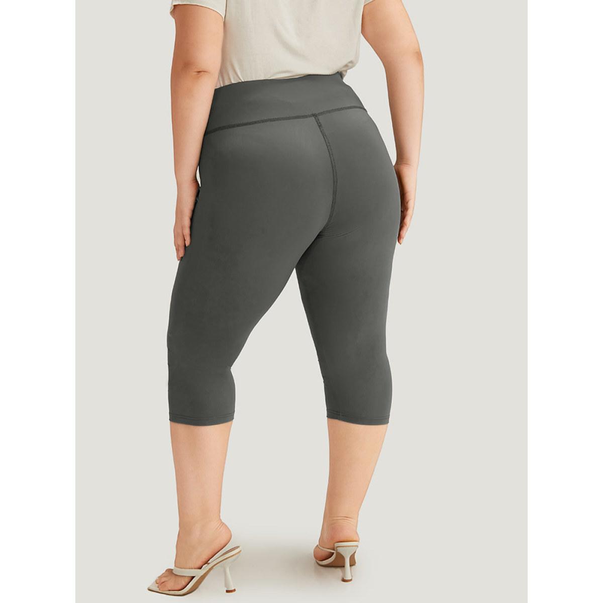 Plus Size Plain Elastic Waist Ruched Skinny Cropped Leggings Women Gray Elegant High stretch Skinny High Rise Dailywear Leggings BloomChic 28/5X Product Image