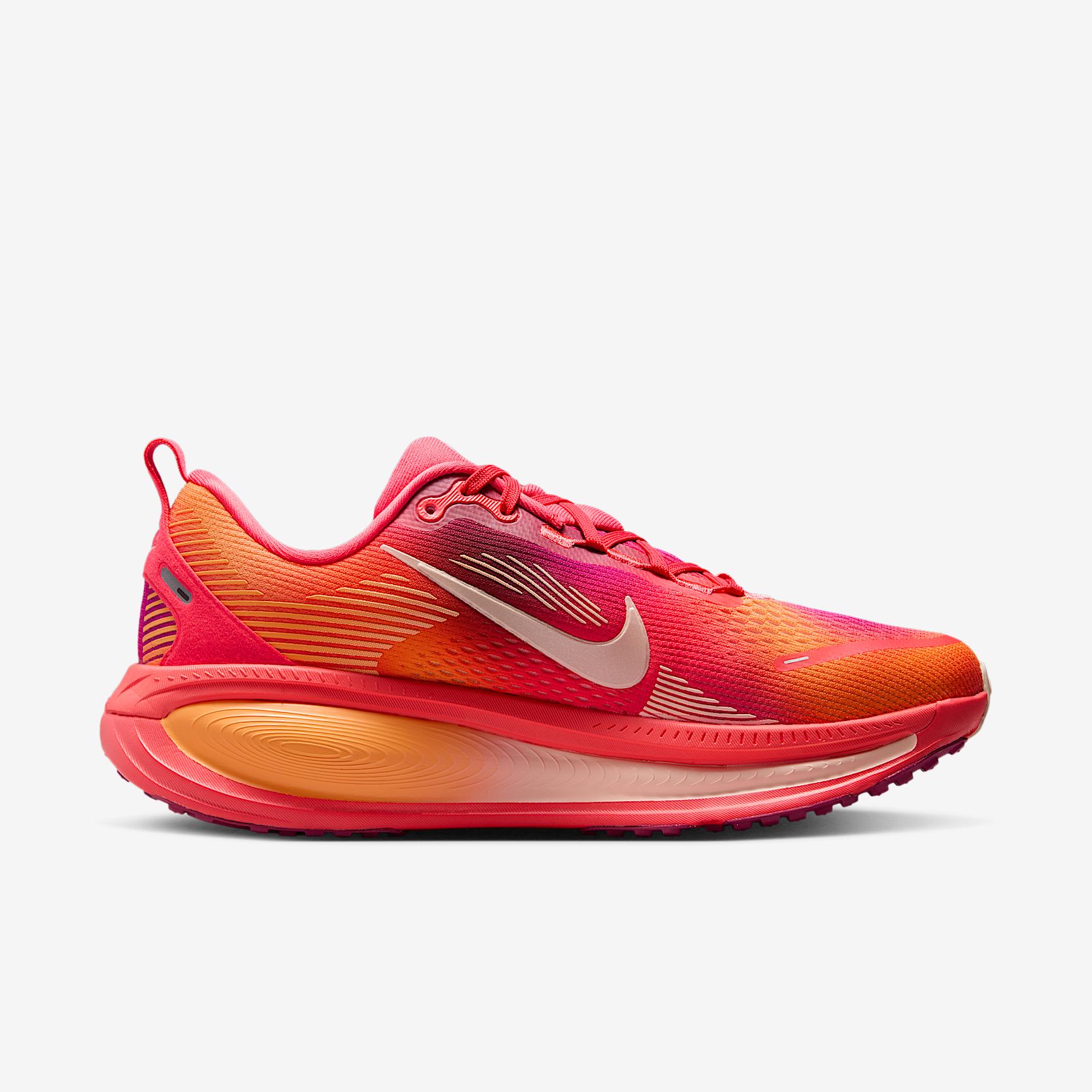 Nike Womens Vomero 18 SE Road Running Shoes | HQ2585-800 Product Image