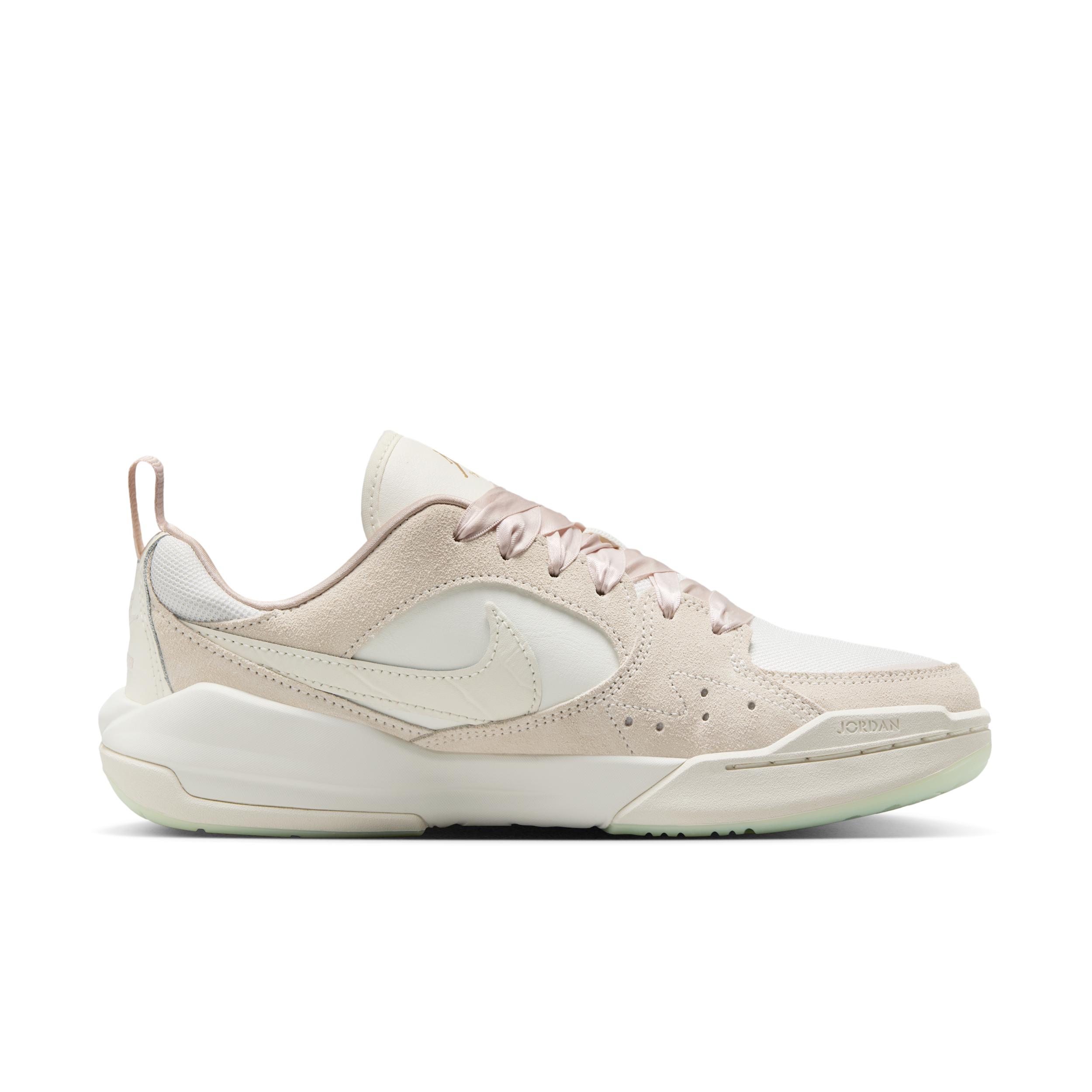 Women's Jordan CMFT Era Shoes Product Image