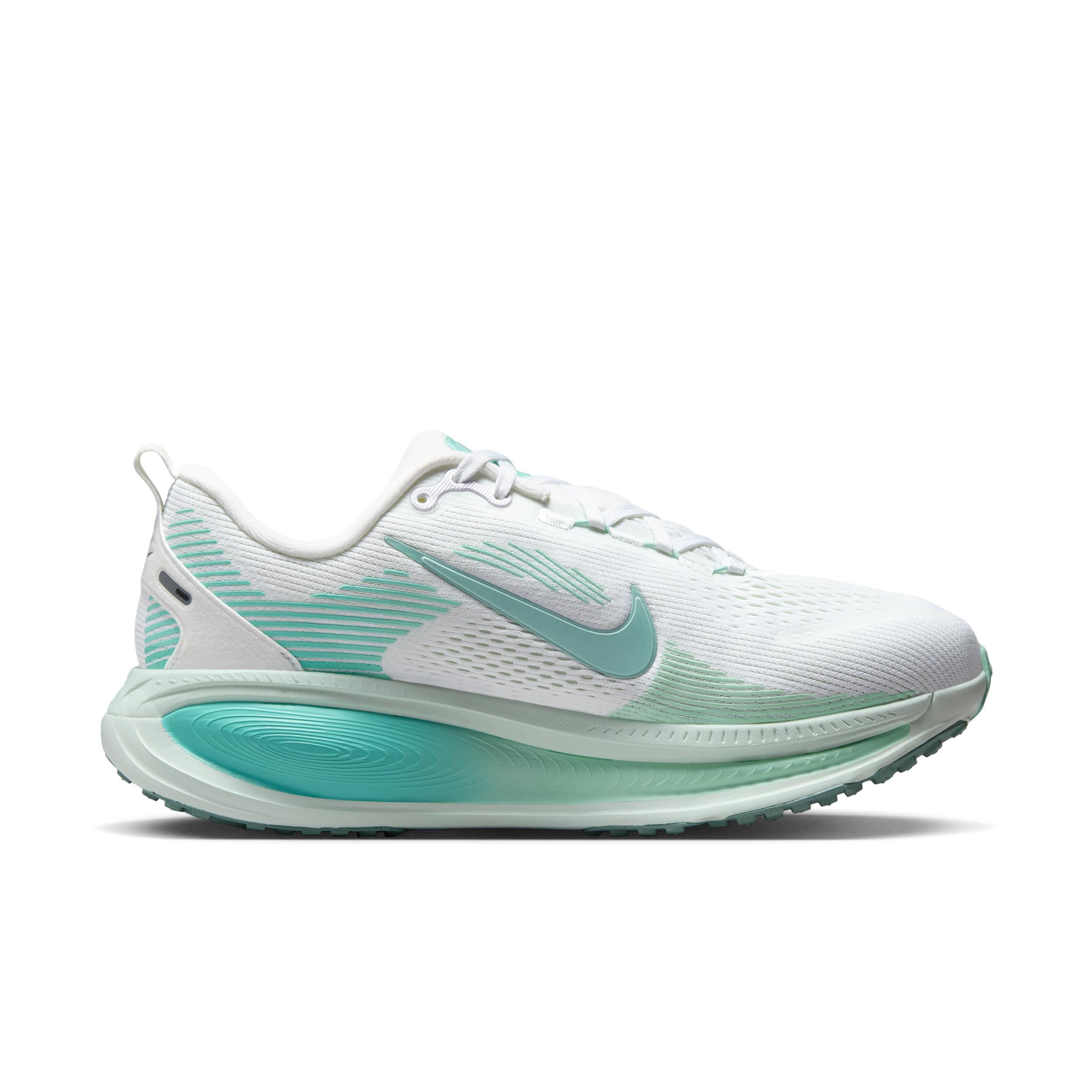 Nike Women's Vomero 18 Road Running Shoes (Extra Wide) Product Image