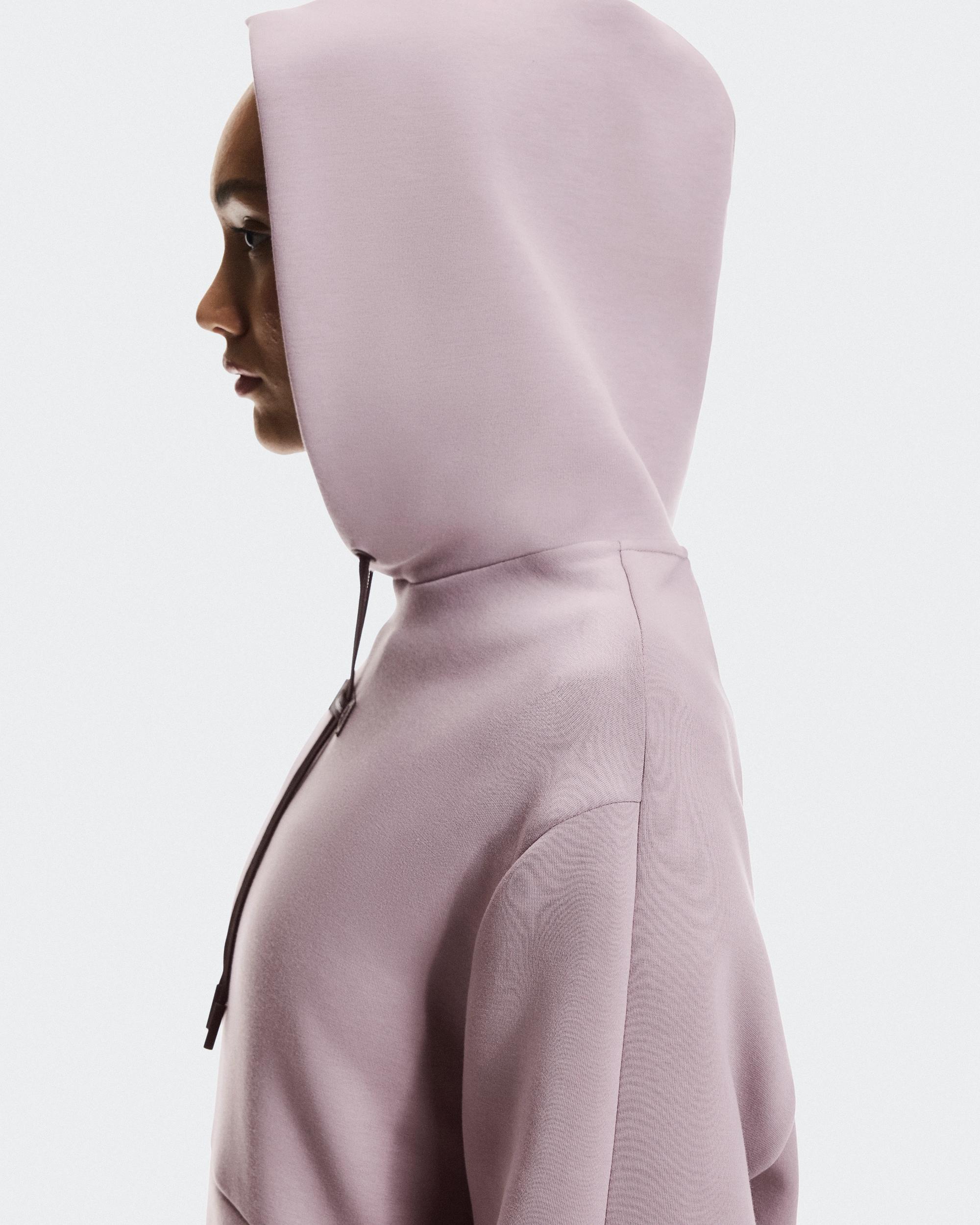 Focus Tech Hoodie: Women's High-Performance Hoodie | On Product Image