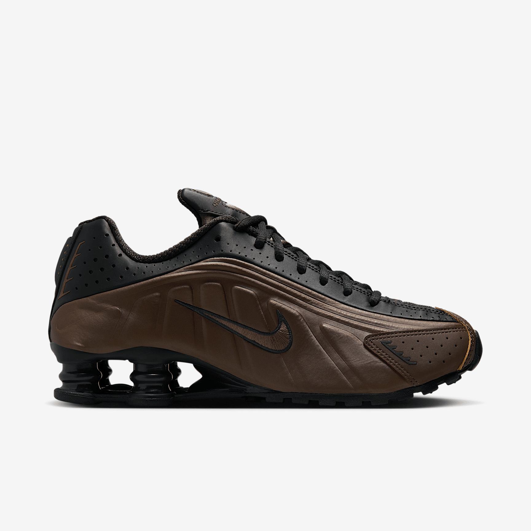 Nike Womens Shox R4 Shoes | AR3565-007 Product Image