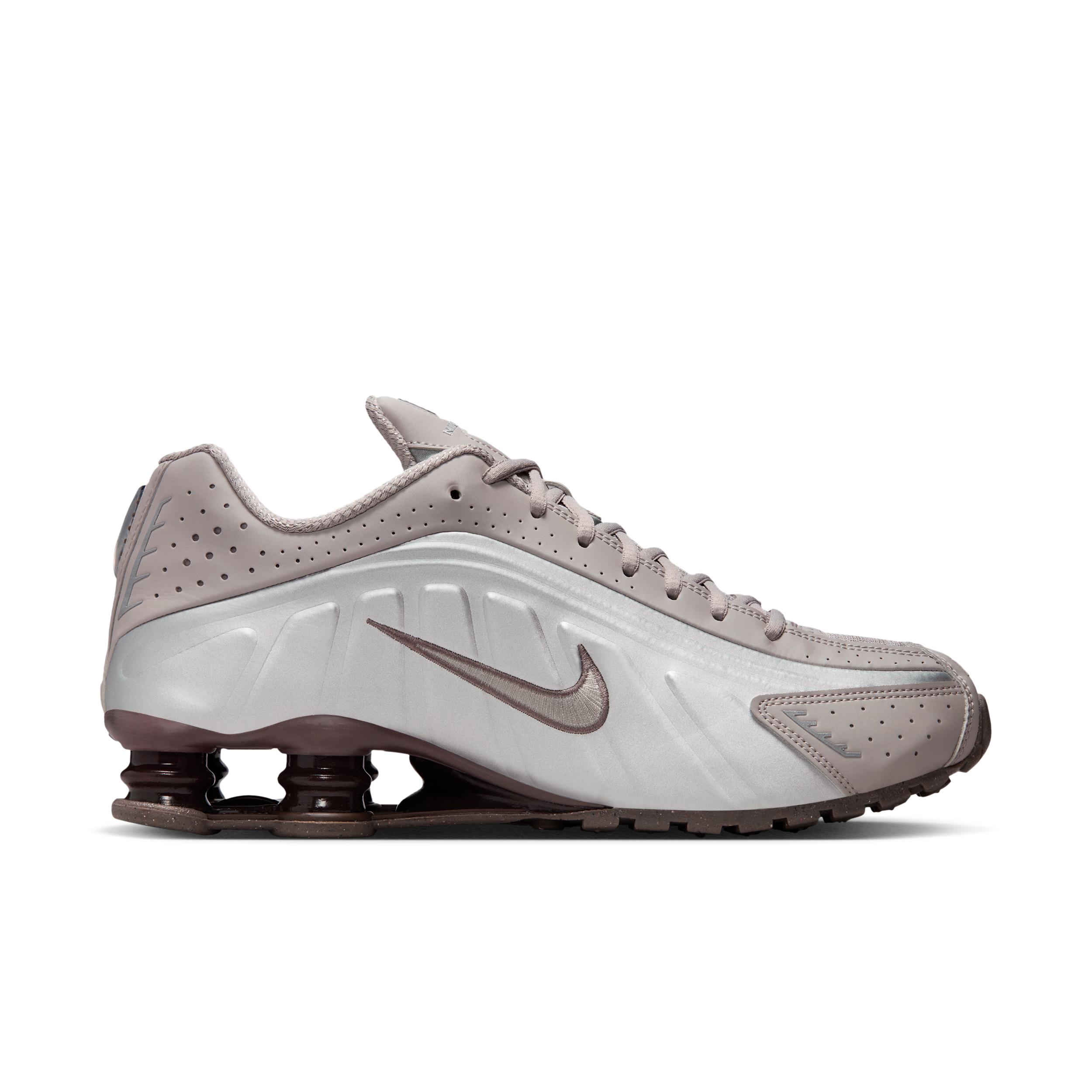 Nike Mens Shox R4 Shoes | HQ1988-400 Product Image