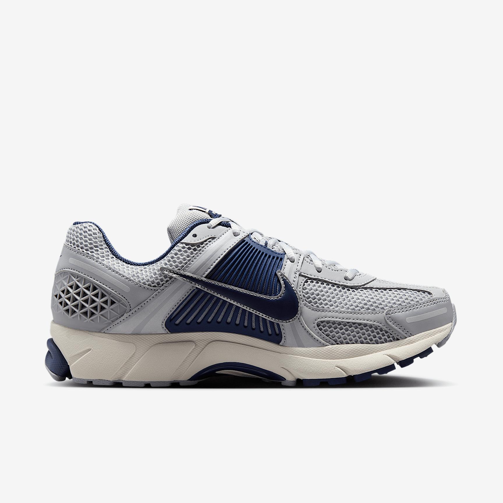 Nike Mens Zoom Vomero 5 Shoes | IB4004-701 Product Image
