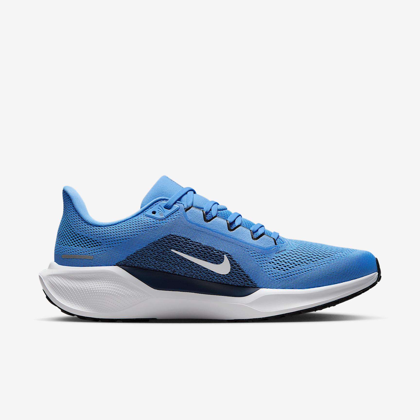 Tennessee Titans Pegasus 41 Nike Men's NFL Road Running Shoes Product Image