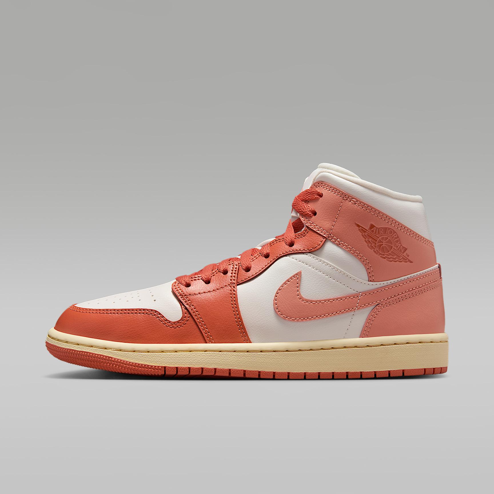 Women's Air Jordan 1 Mid Shoes Product Image