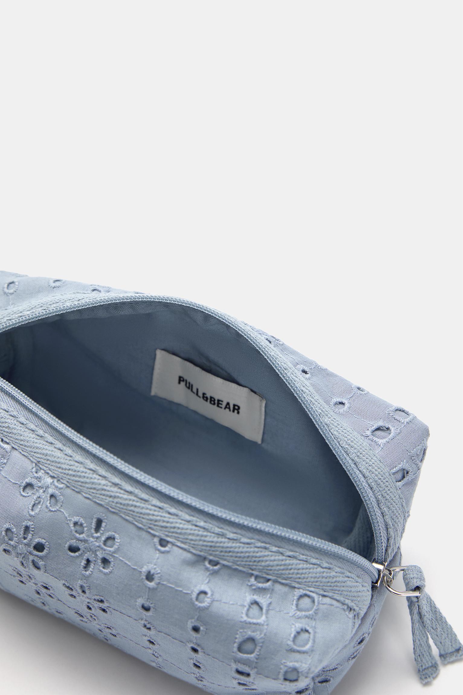 Embroidered make-up bag Product Image