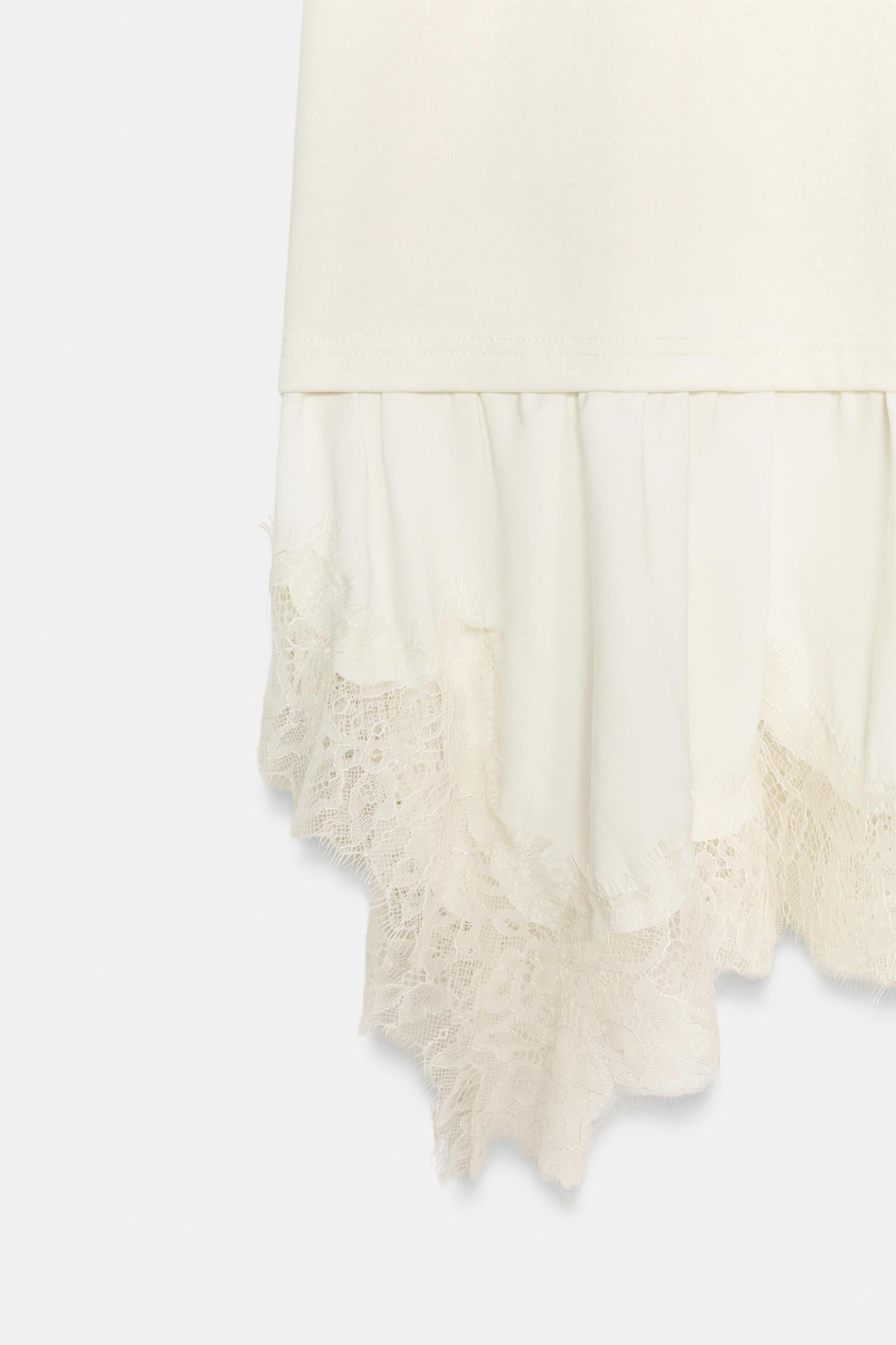 COMBINATION LACE T-SHIRT Product Image