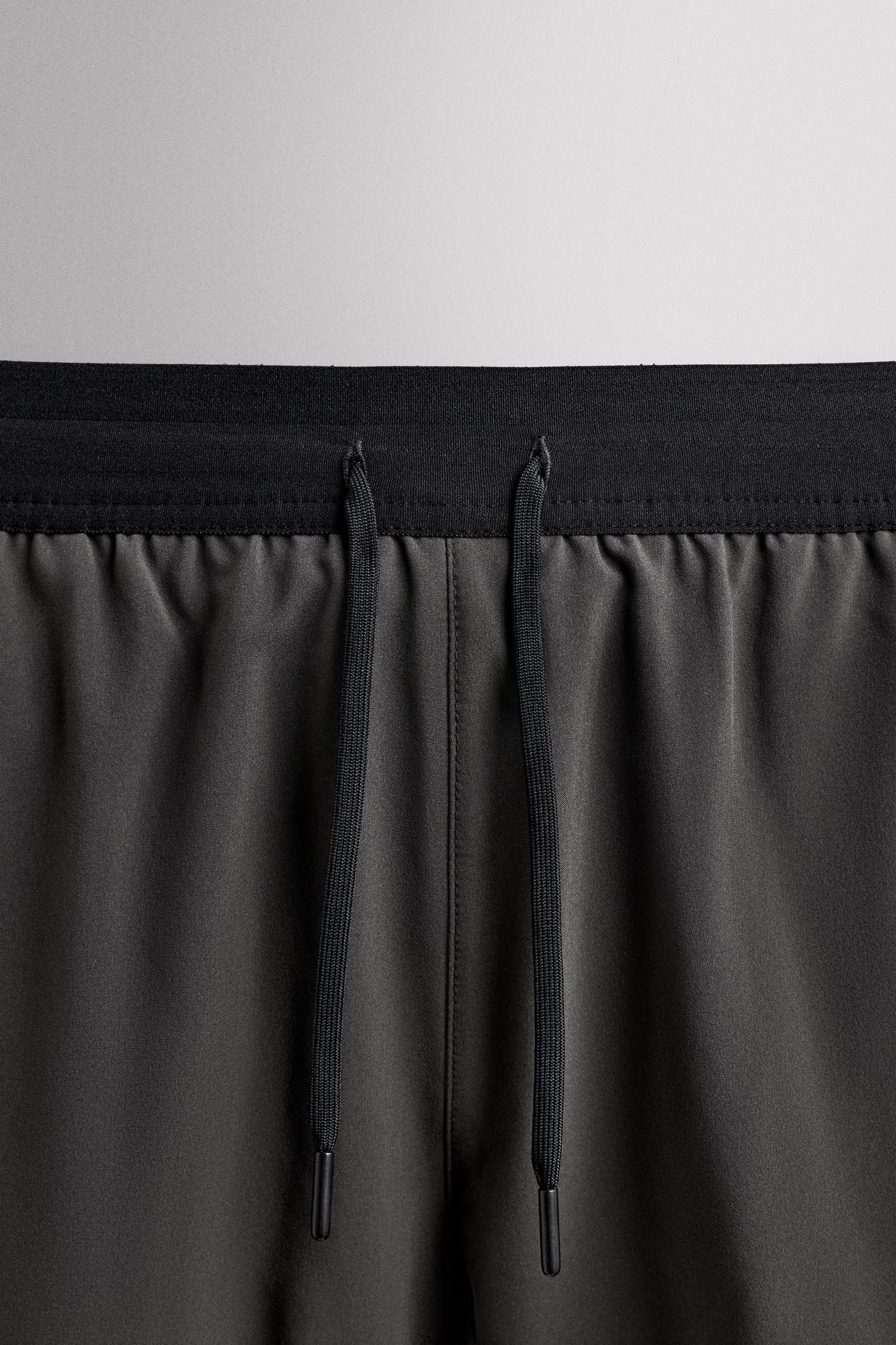 BASIC TRAINING SHORTS Product Image