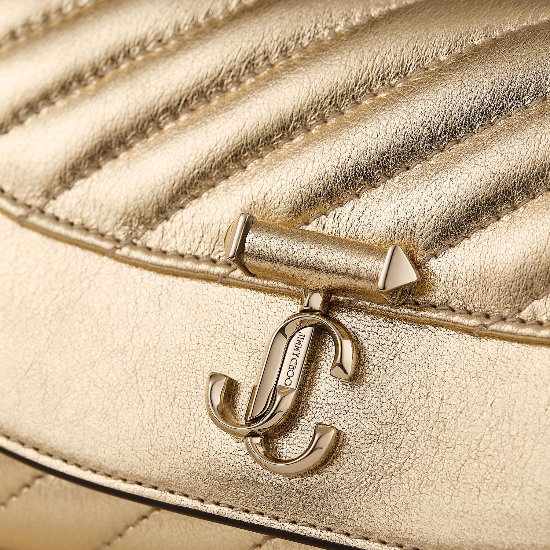 Curve Wallet With Chain Product Image