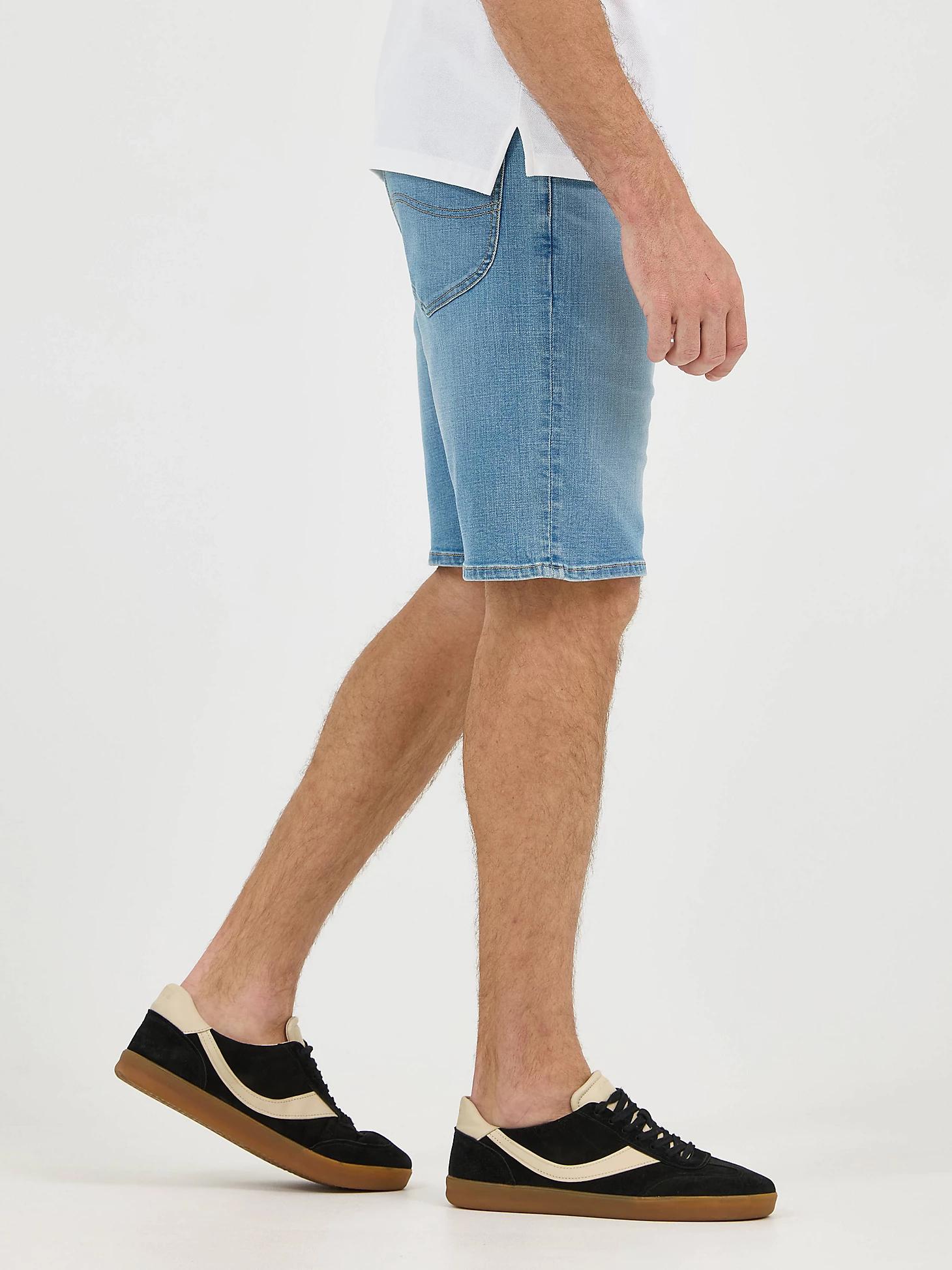 Men's Extreme Motion Straight Fit Denim Short | Men's Shorts | Lee® Product Image