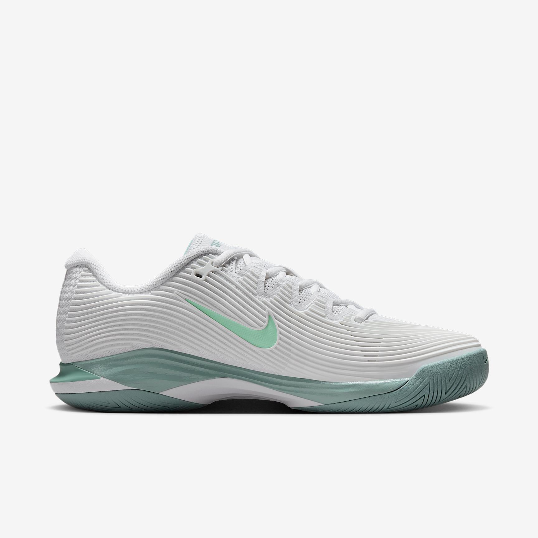 Nike Womens Vapor Hard Court Tennis Shoes | FV5554-104 Product Image