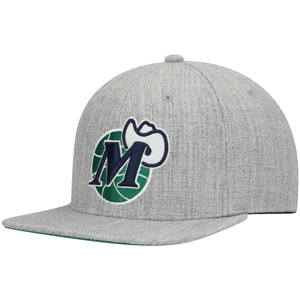 Men's Mitchell & Ness Heathered Gray Dallas Mavericks Hardwood Classics Team 2.0 Snapback Hat, Grey Product Image