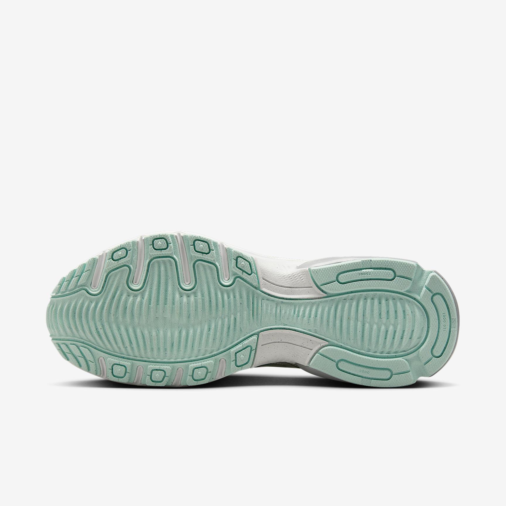 Nike Womens Air Max Fire Shoes | IF2620-104 Product Image