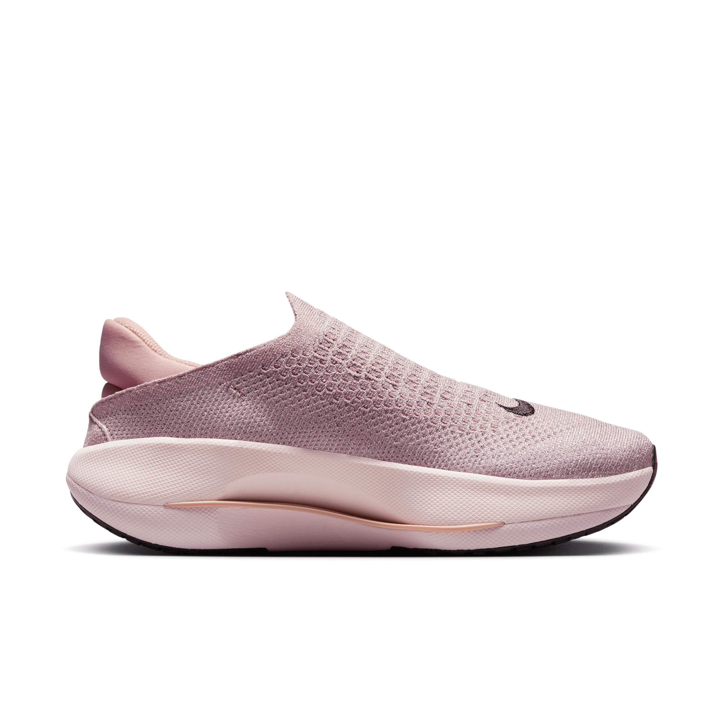 Nike Women's Reina EasyOn Premium Shoes Product Image