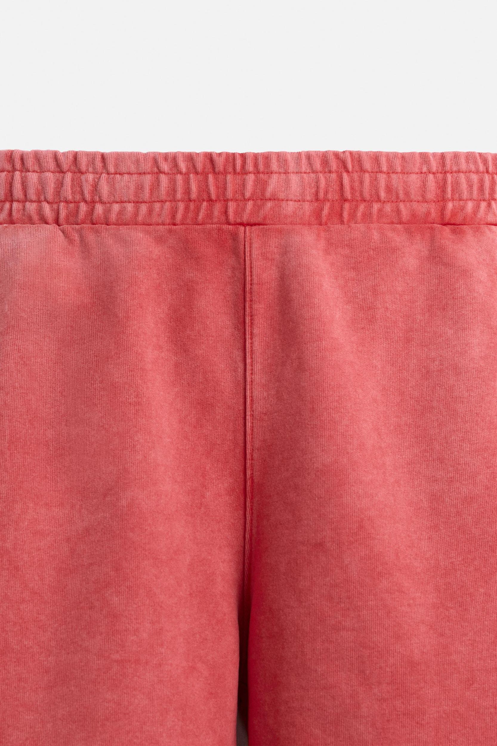 RELAXED FIT JOGGER SHORTS Product Image