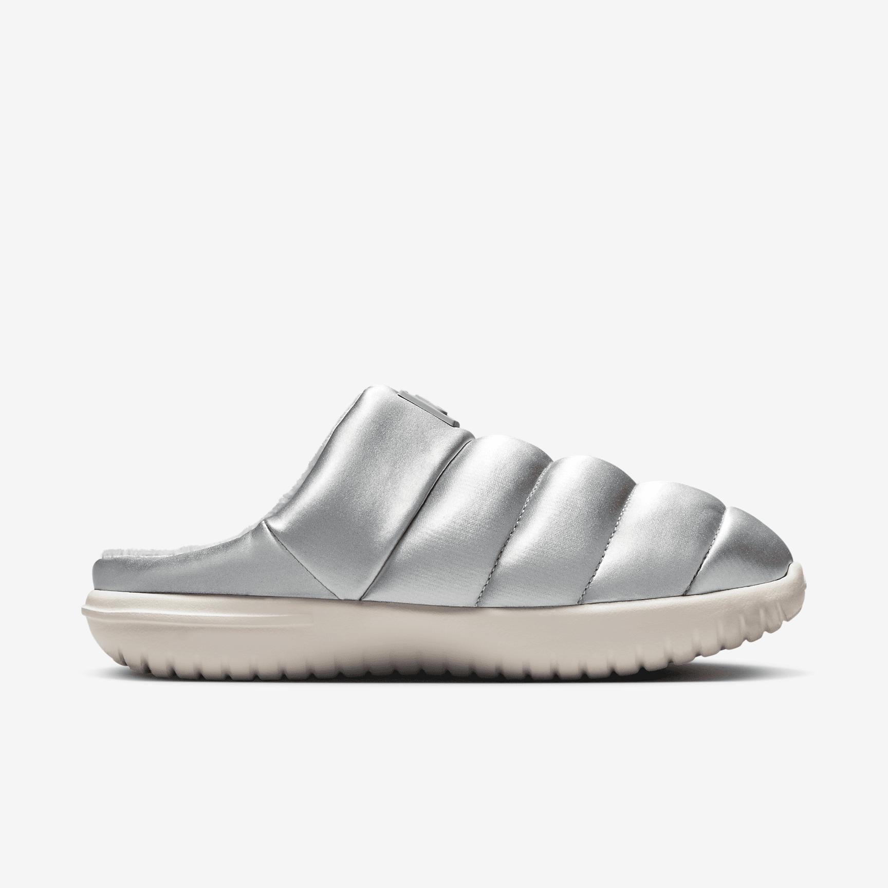 Nike Burrow SE Women's Slippers Product Image