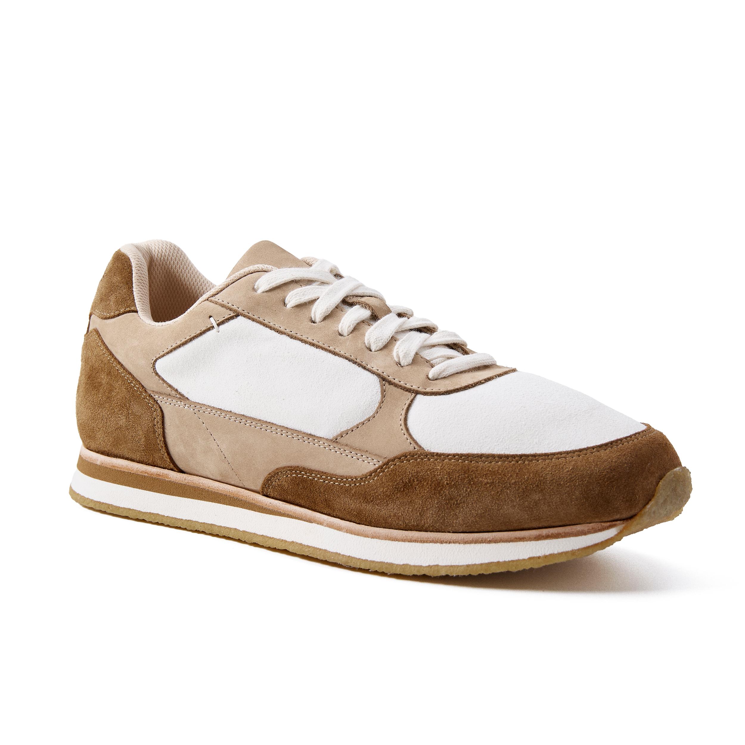 Runner Sneaker Product Image