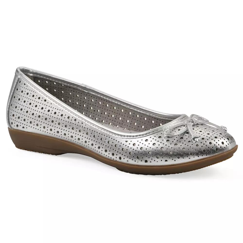 Cliffs by White Mountain Cheryl Women's Flats, Size: 7.5 Wide, Silver Grey Product Image