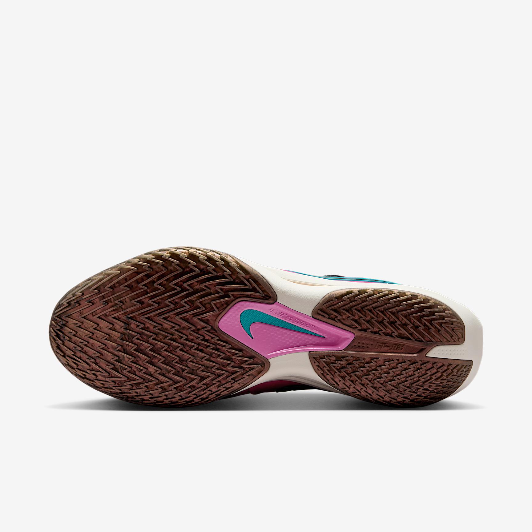 Nike Men's G.T. Cut 3 Turbo Basketball Shoes Product Image