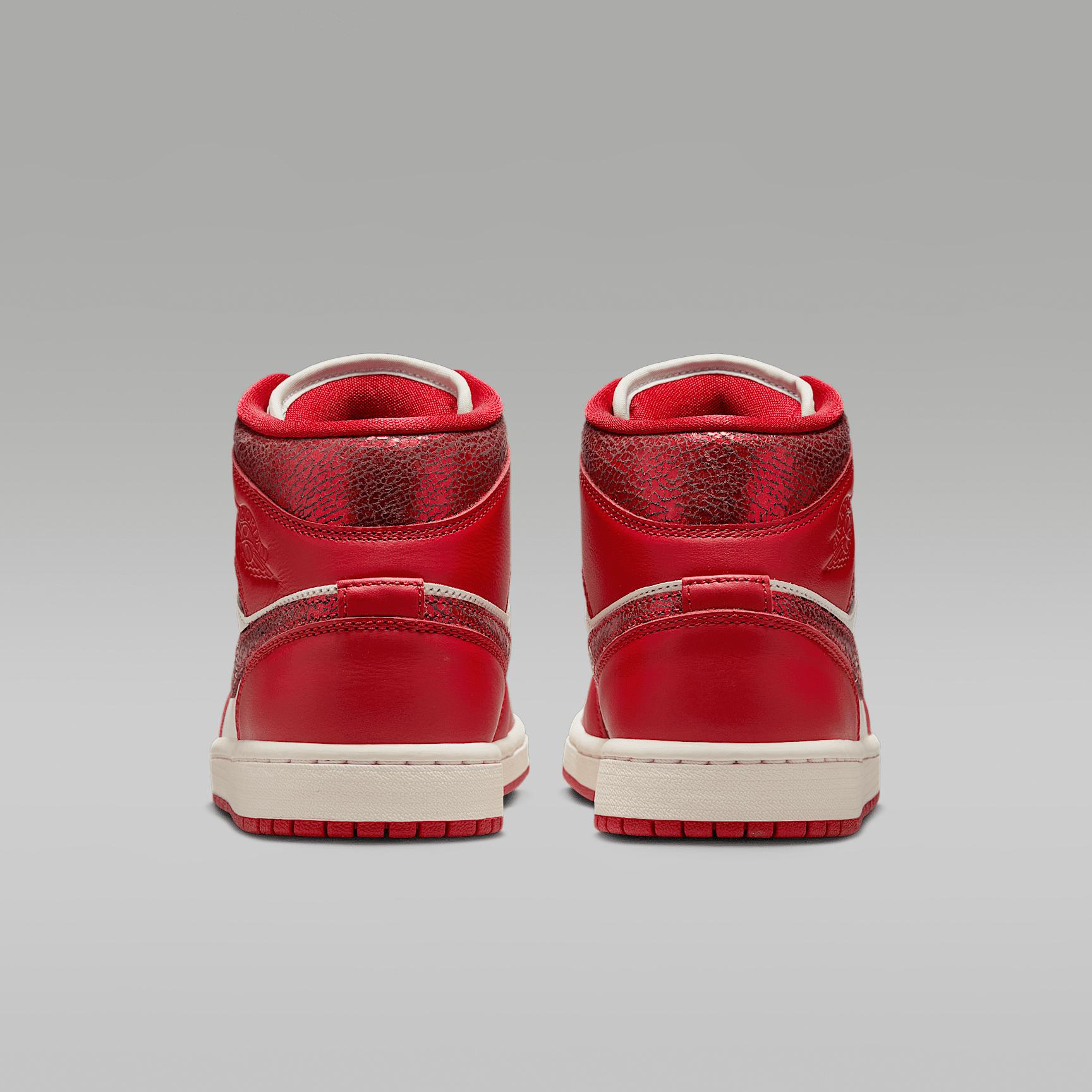 Women's Air Jordan 1 Mid SE Shoes Product Image