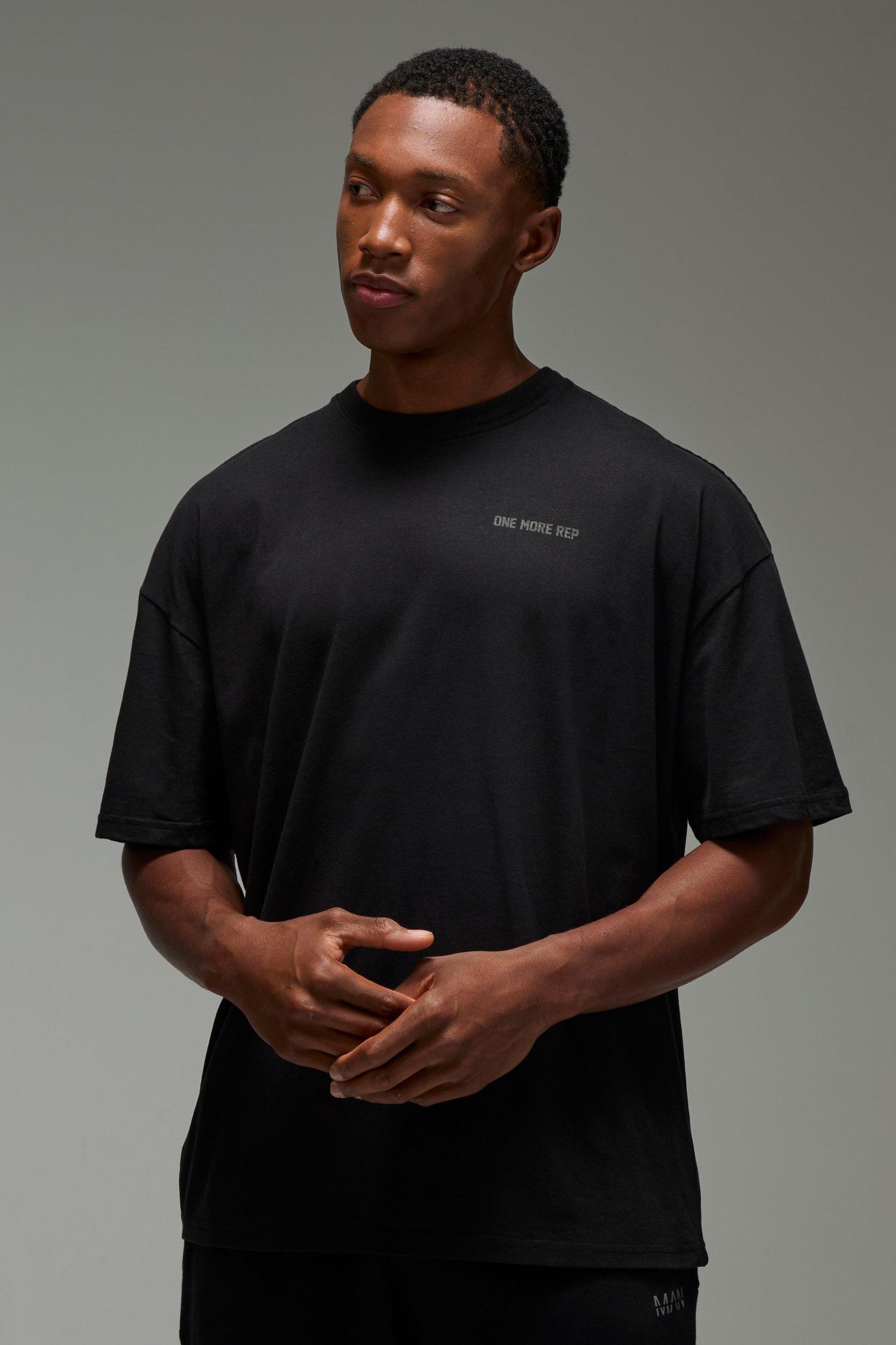 Man Active Oversized One More Rep T-shirt | boohooMAN USA Product Image