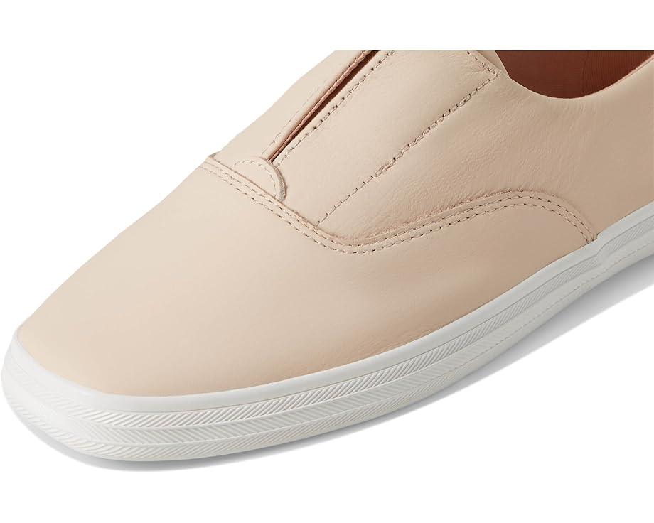 Pursuit Slip On Product Image