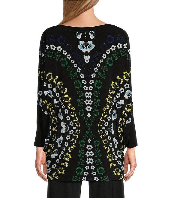 Eva Varro Knit Flower Pattern Scoop Neck Long Batwing Sleeve Tunic Product Image