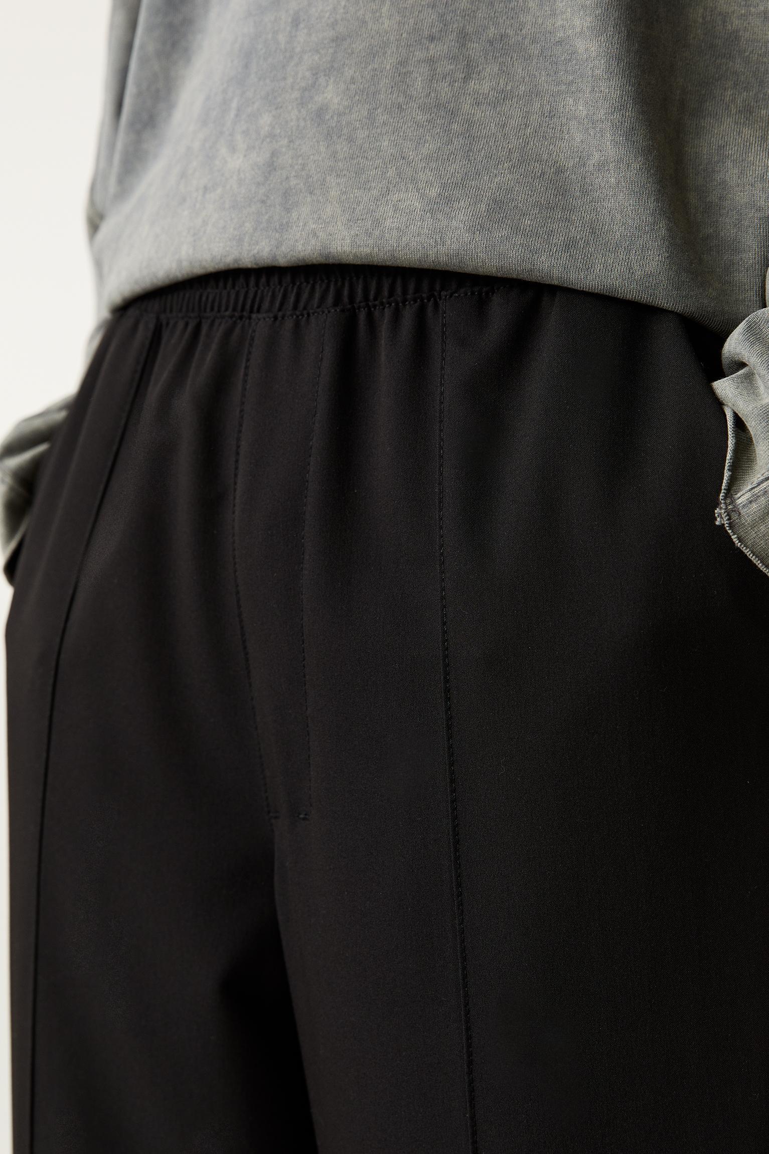 Tailored stretch sweatpants Product Image