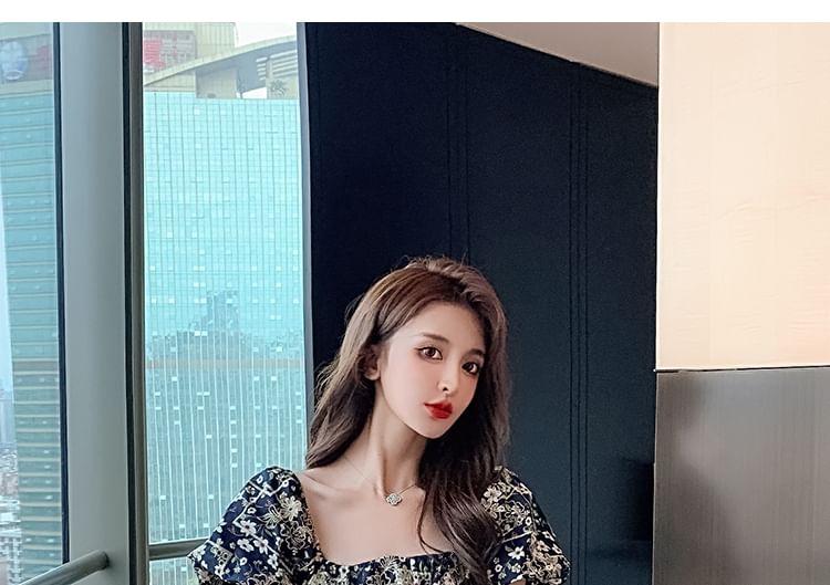 Short Sleeve Square Neck Floral Print Romper Product Image