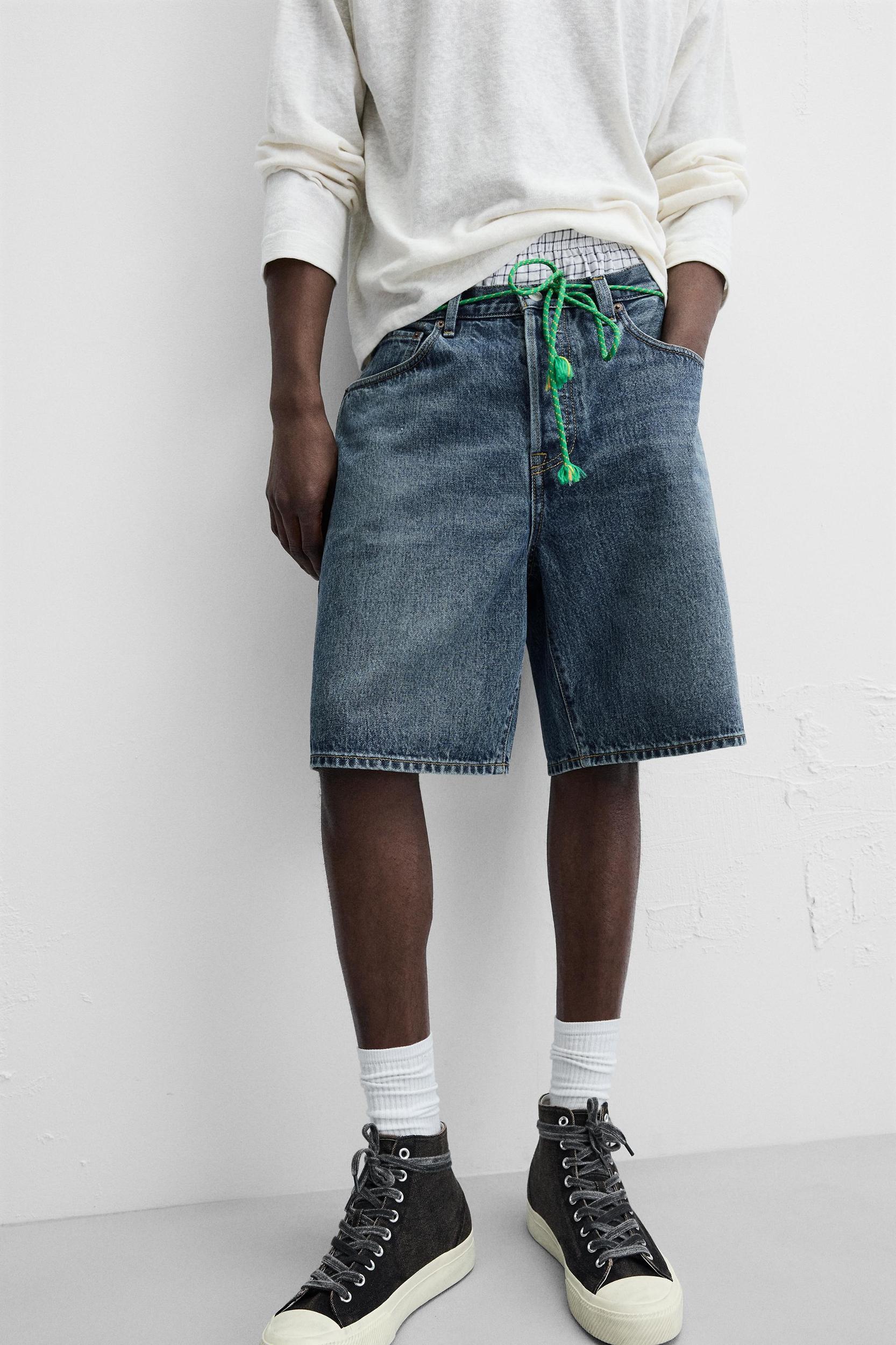 STRAIGHT FIT DENIM SHORTS Product Image