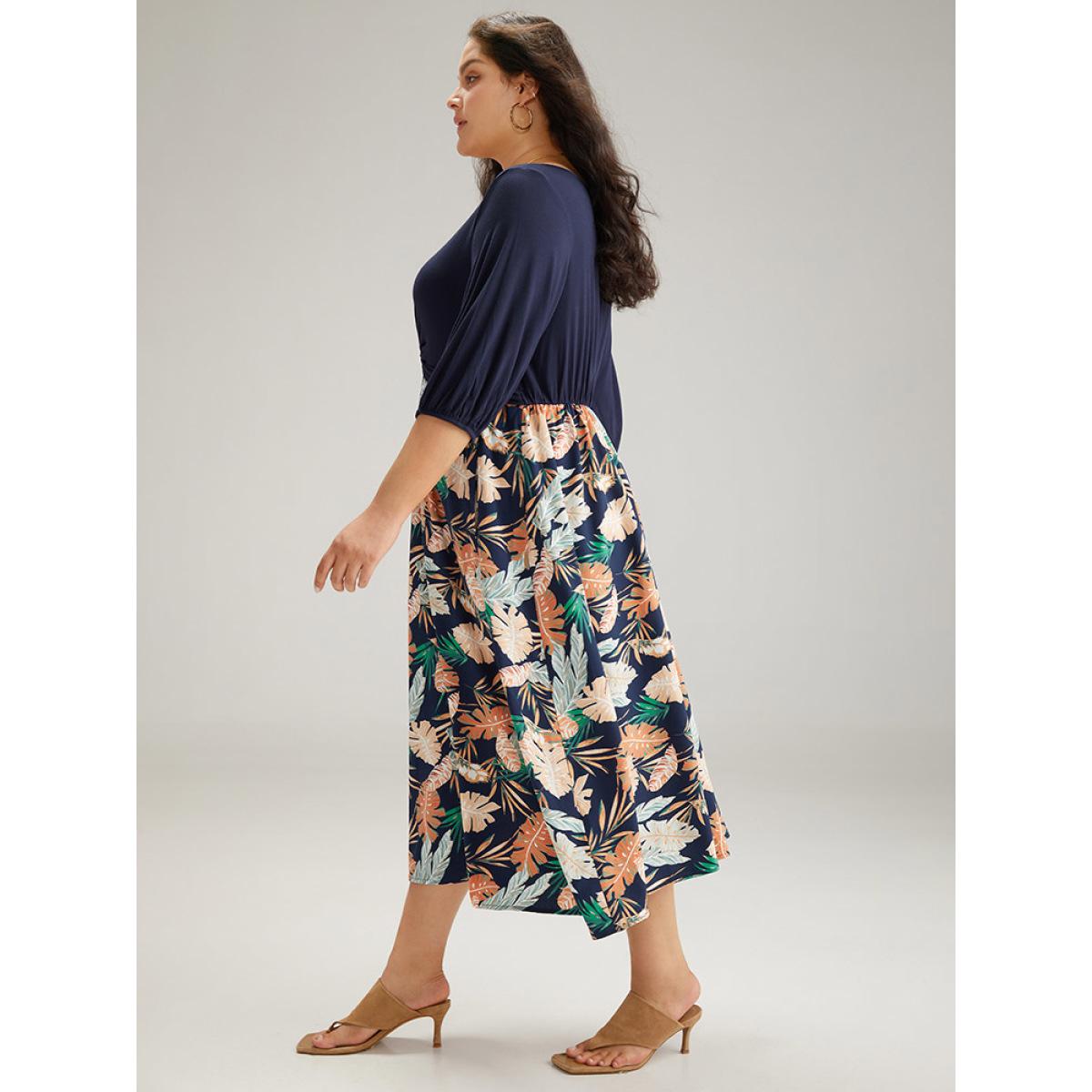 Plus Size Plants Print Patchwork Twist Front Pocket Dress DarkBlue Women Vacation Elastic cuffs V-neck Half Sleeve Curvy Midi Dress BloomChic 14-16/1X Product Image