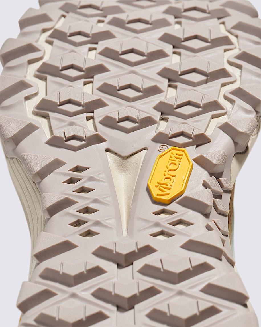 Crosspath XC Shoe in Peyote Beige / Mint Green| Vans US Product Image