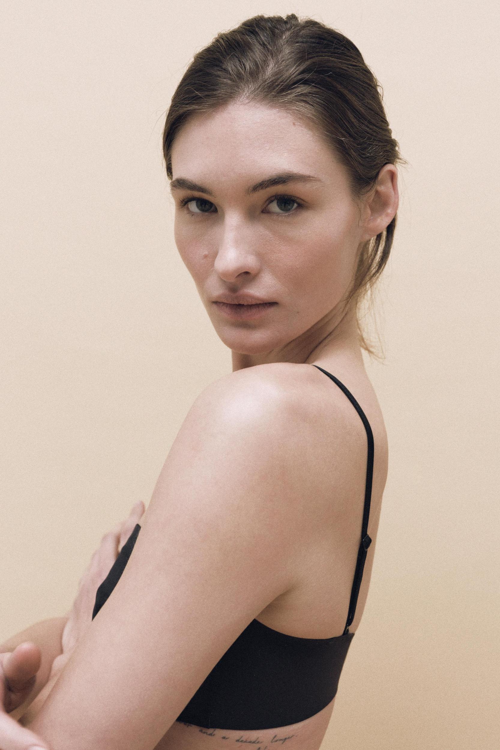 STRAPPY BANDEAU BRA WITH POLYAMIDE Product Image