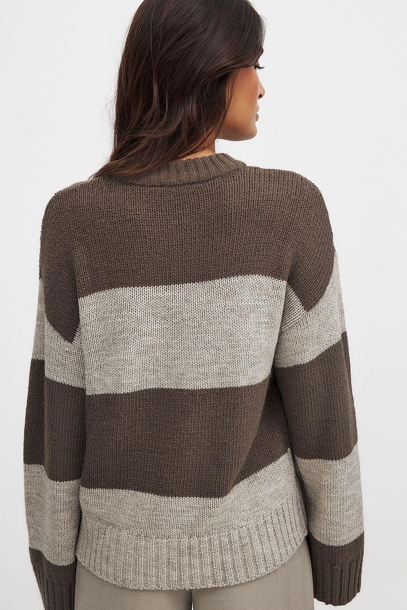 Round Neck Knitted Striped Sweater Product Image
