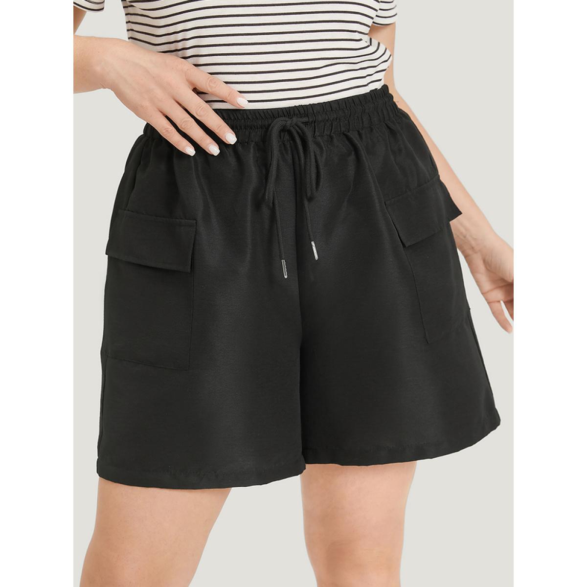 Plus Size Plain Flap Pocket Drawstring Shorts Women Black Casual Plain Dailywear Shorts BloomChic 28/5X Product Image