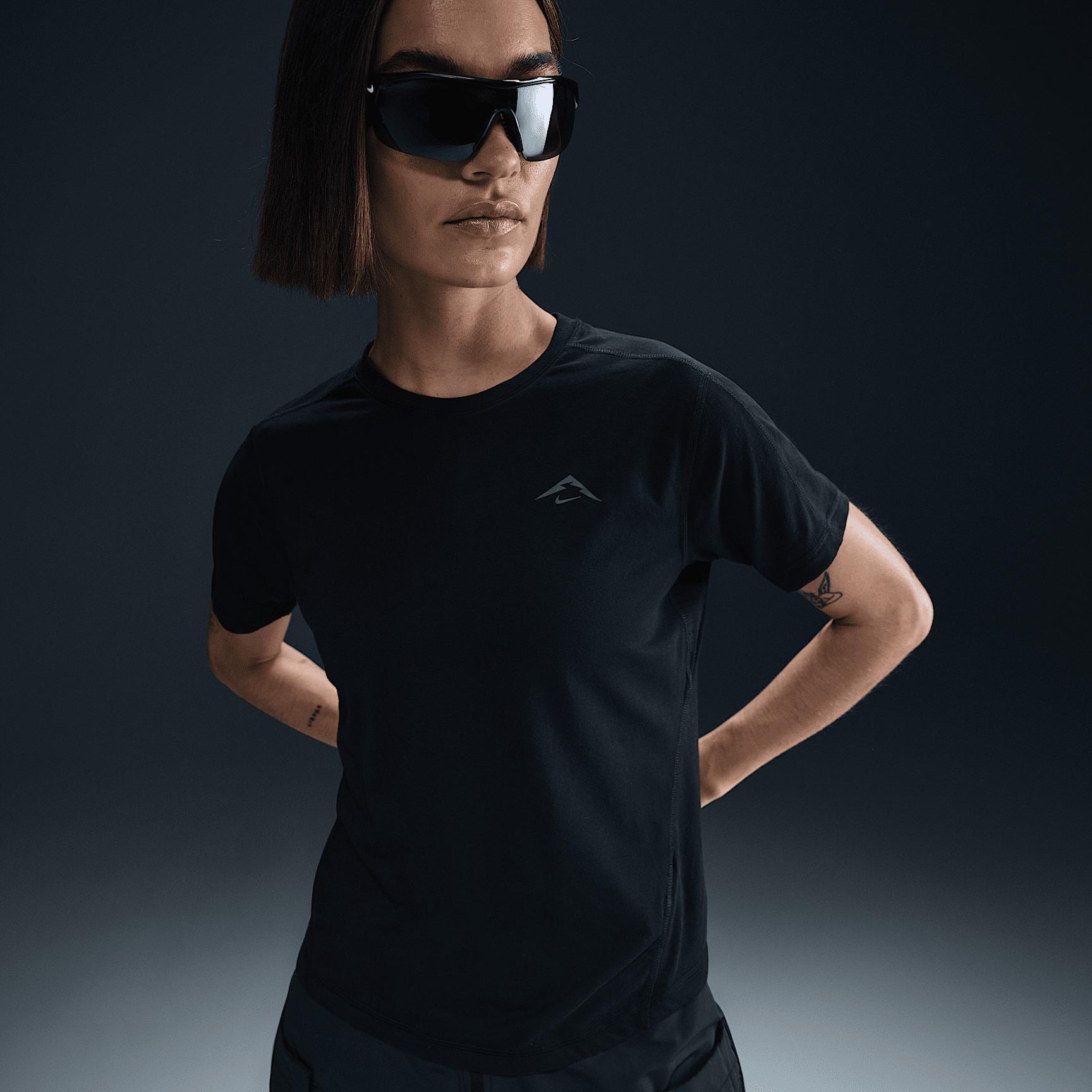 Nike Women's Trail Dri-FIT Short-Sleeve Running Top Product Image