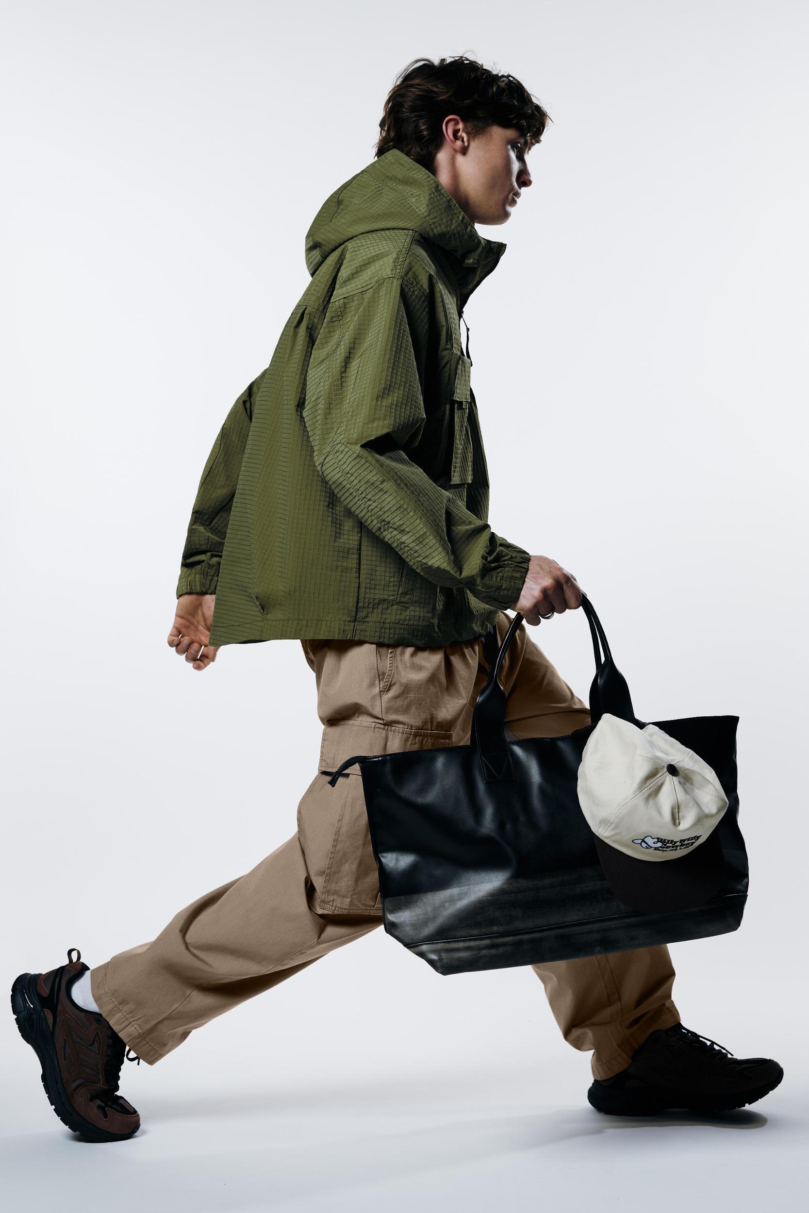 Balloon fit cargo pants Product Image