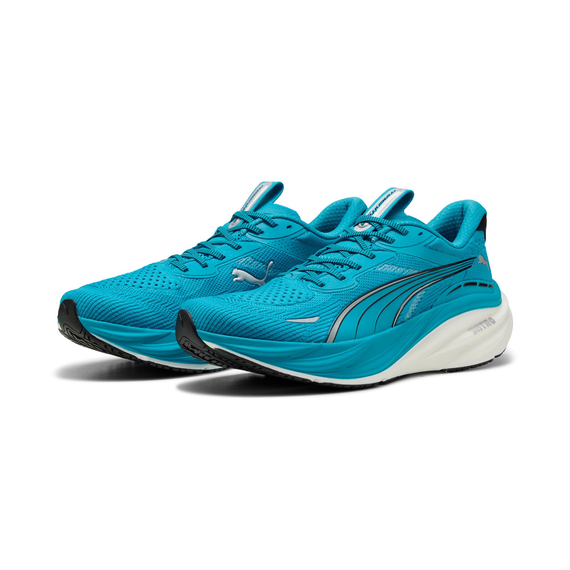 PUMA Magnify NITROâ¢ 3 Running Shoes Men in Speed Blue/Black Product Image