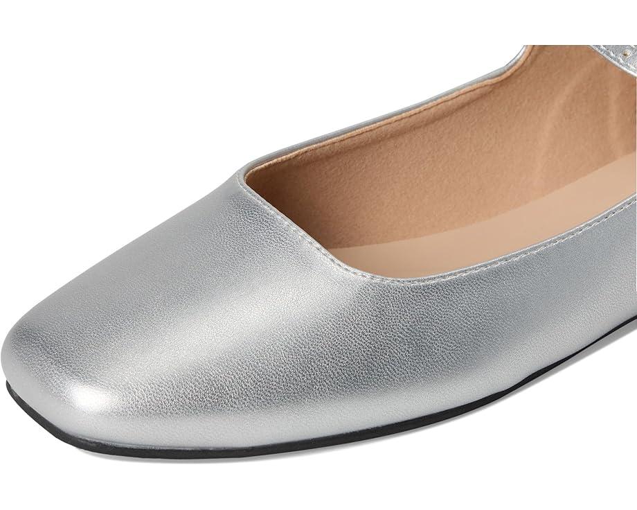 Women's Journee Collection Carrie Flat Product Image