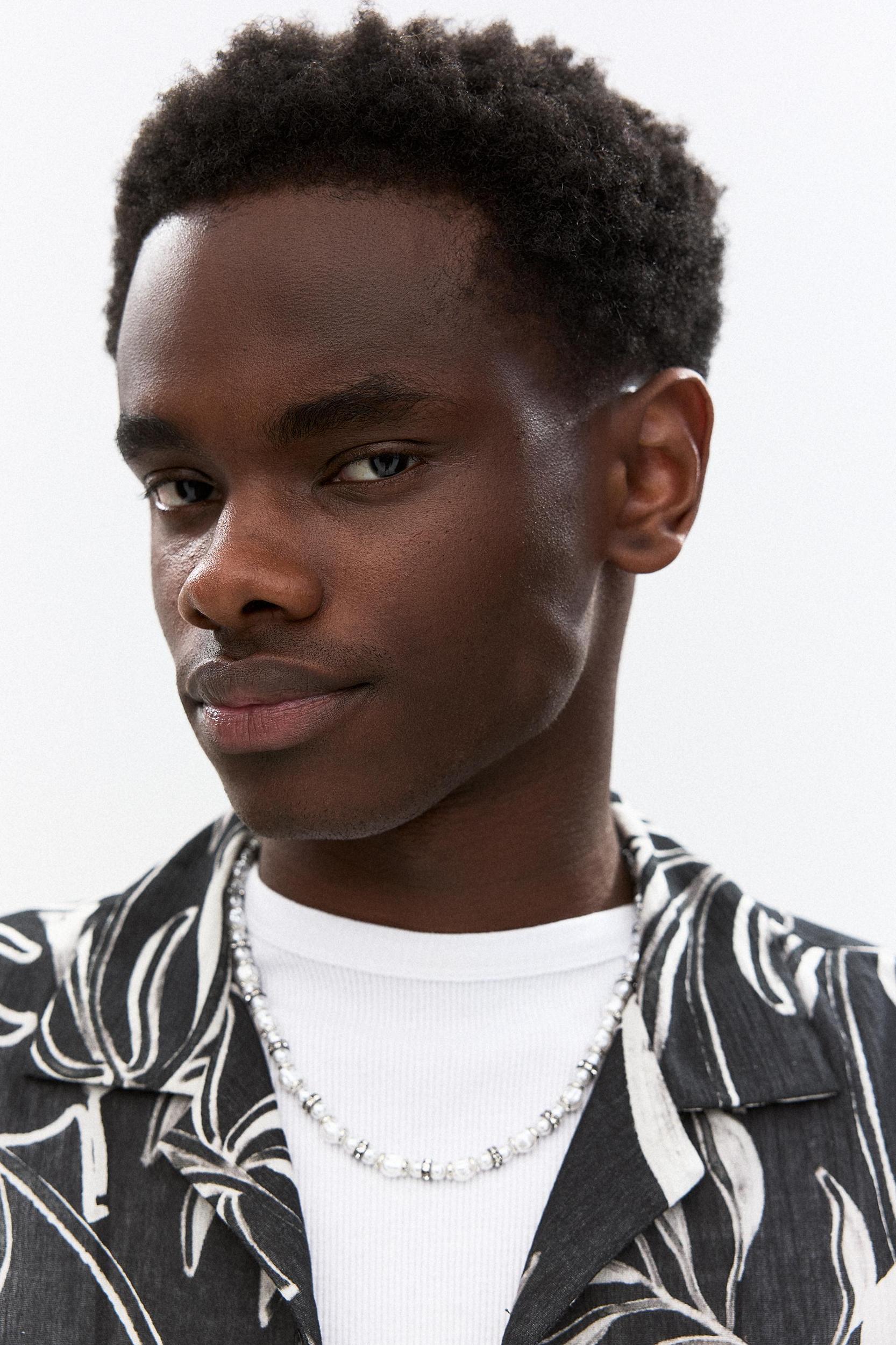 Faux pearl necklace Product Image