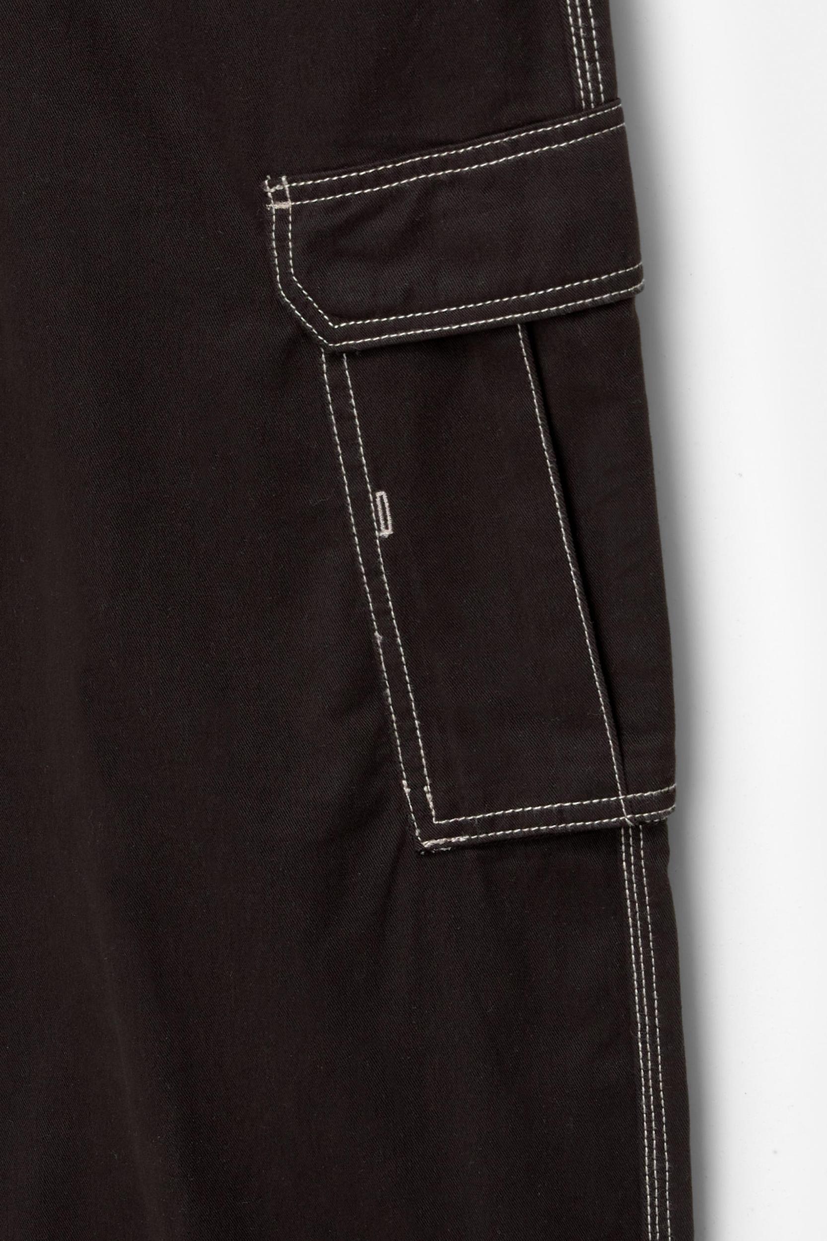 Baggy cargo trousers Product Image